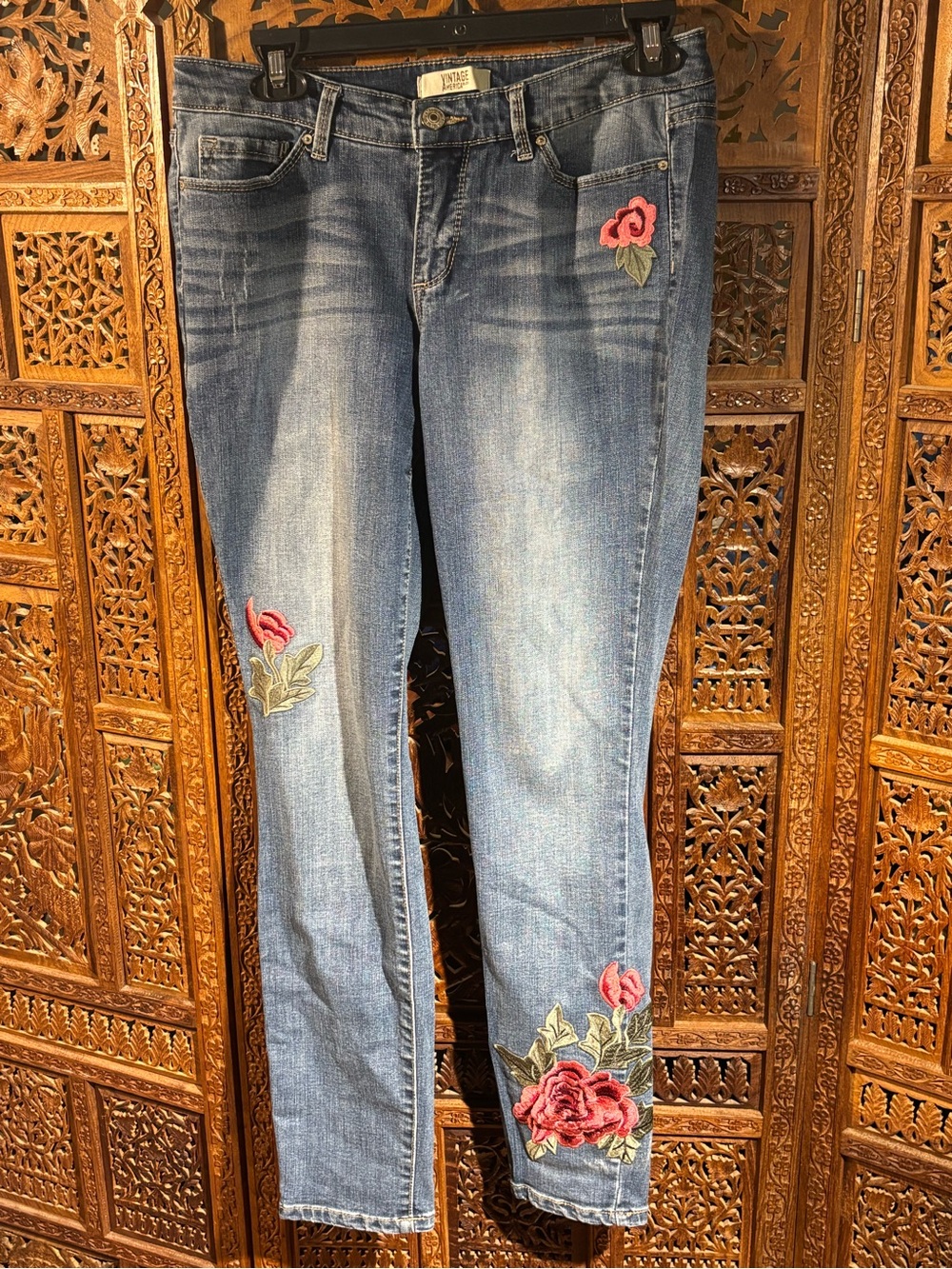 Vintage America Denim Straight-Leg Jeans with Pink Rose Embroidery